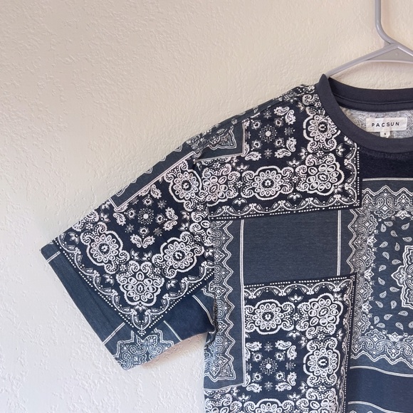 Pacsun Mosaic Design Tshirt - Picture 3 of 3